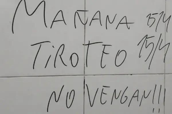 Investigan a los autores e instigadores de las amenazas de tiroteo en dos colegios tucumanos: “No es una broma, es delito”