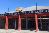Alerta en la Técnica N°1 de Alberdi: activaron protocolos de seguridad tras el hallazgo de una amenaza de tiroteo