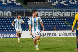 La selección argentina derrotó a Ecuador y jugará la final del Sudamericano Sub-17