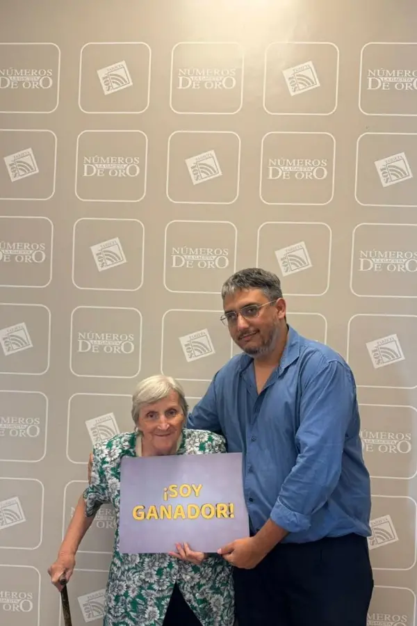 ANUNCIO. Una tía le avisó a Sebastián que era uno de los ganadores.