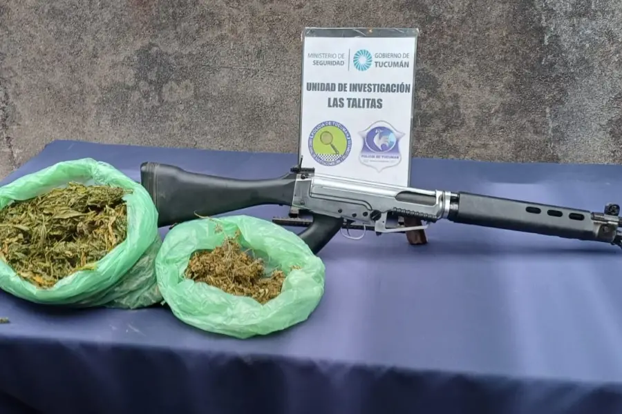 Buscaban a un prófugo y encontraron un fusil de alto poder y droga en Tafí Viejo