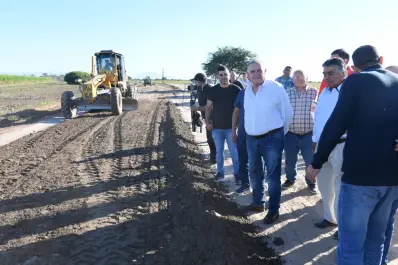 Con fondos propios, Jaldo impulsó la recuperación de la ruta 327 y el alumbrado en Los Pereyra