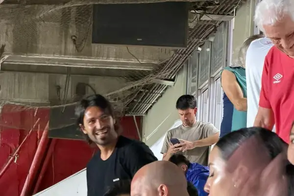 Hugo Colace, presente en La Paternal para ver a Atlético Tucumán