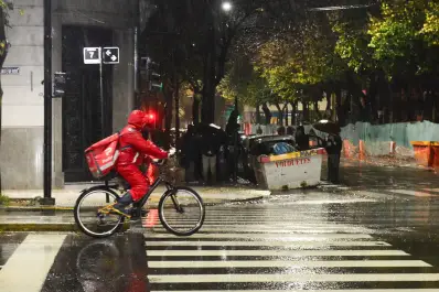 Cuándo cambia el clima en Argentina: esta semana siguen las lluvias intensas y se espera un fuerte descenso de temperatura
