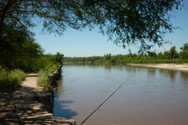 Hallaron un cadáver en avanzado estado de descomposición en el río Salí