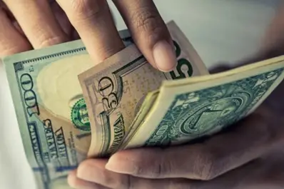 Con tasas de hasta 5,5%: cuánto rinde invertir US$10.000 en un plazo fijo en abril 2026