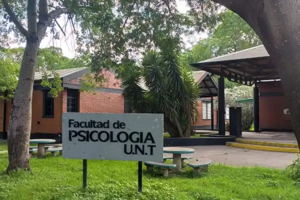 Detienen a un alumno de Psicología de la UNT: como se descubrió la amenaza y qué pasara con el estudiante