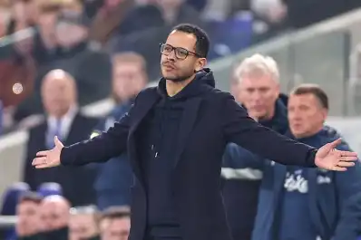 Enzo Fernández, en el centro de la crisis: Chelsea echó a Liam Rosenior tras una racha histórica negativa