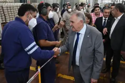 Osvaldo Jaldo inauguró nuevas tecnologías en la textil Santista Argentina en Famaillá