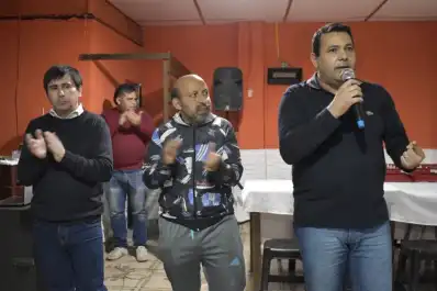 El concejal Gómez le respondió a Catalán, cargó contra Adorni y pidió sostener el programa Volver al Trabajo