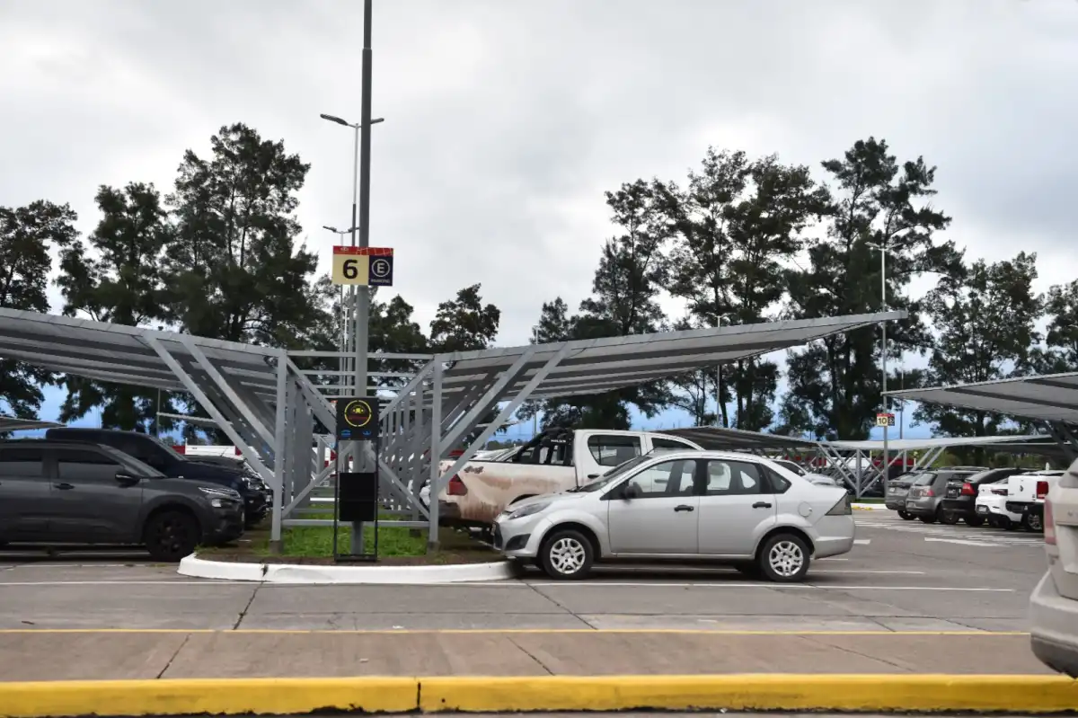 OBRAS EN EL AEROPUERTO BENJAMÍN MATIENZO. Foto de LA GACETA / por Osvaldo Ripoll