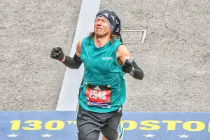 Tiene 47 años, es de Concepción, empezó a competir en 2020 y fue el mejor argentino en la Maratón de Boston