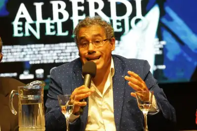 “Alberdi en el espejo”