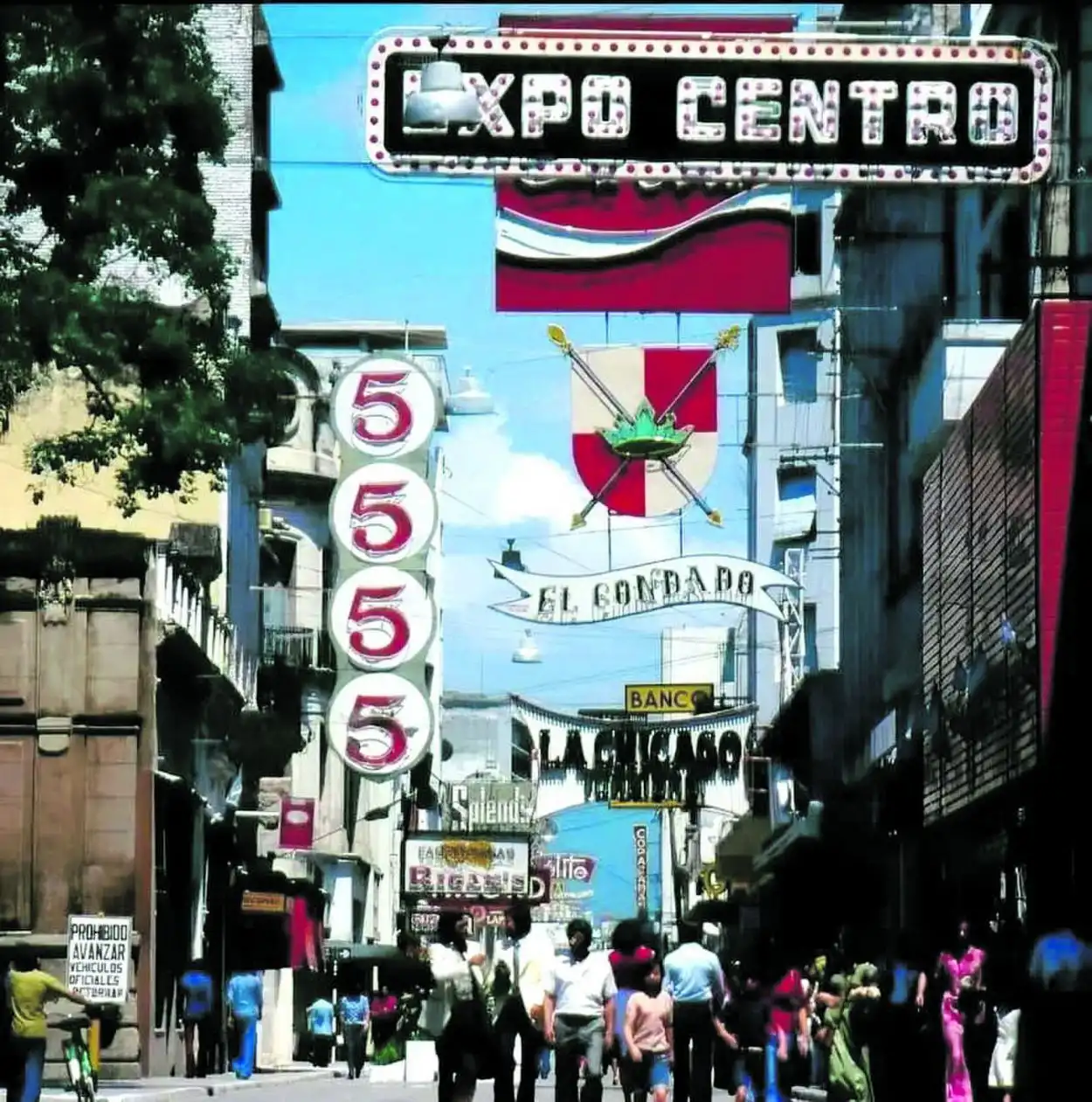 Recuerdos fotográficos: la esquina de San Martín y Muñecas, entre los 60 y los 80