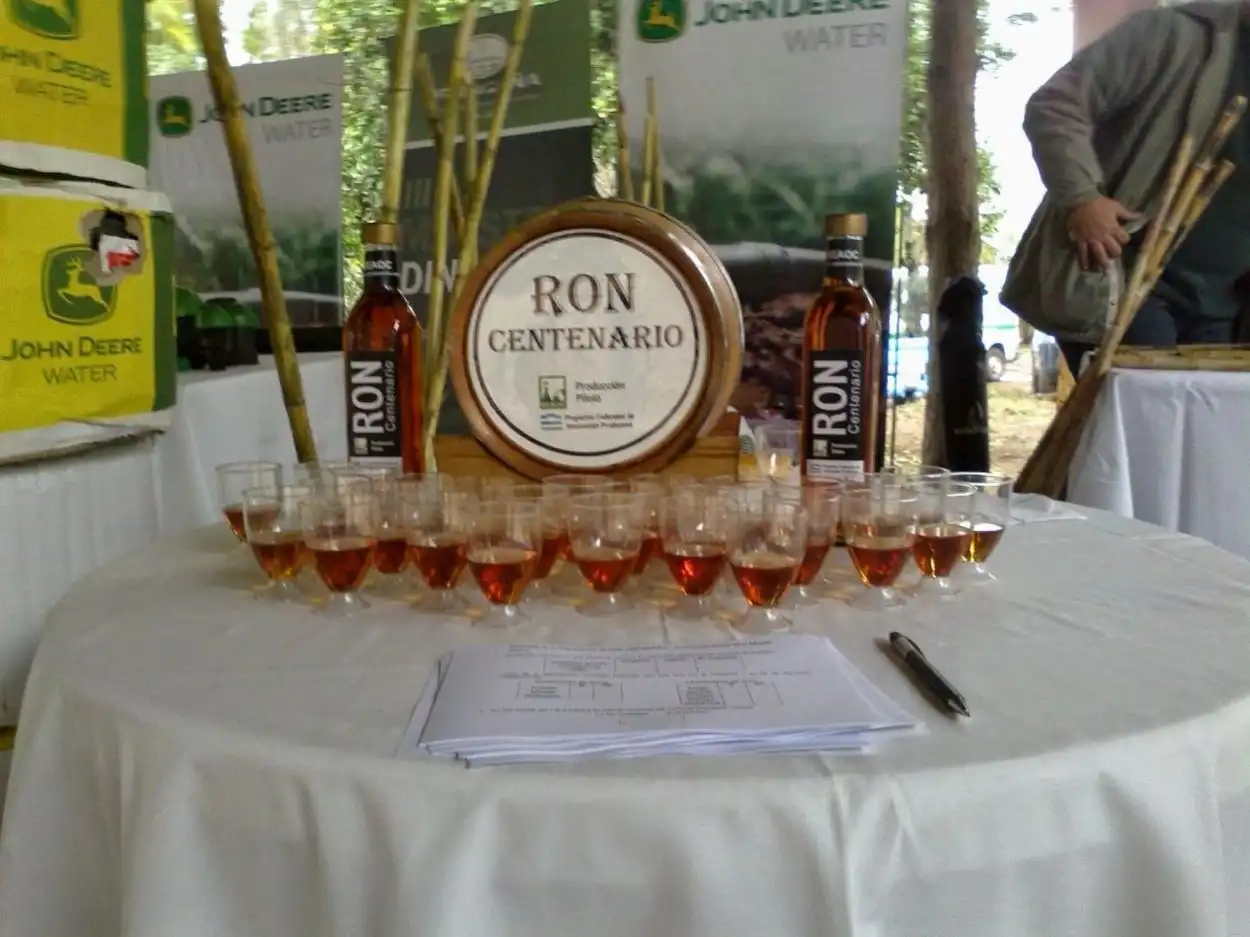 SECRETO. Oscar Diez trajo la receta del ron “Centenario” de Centroamérica.