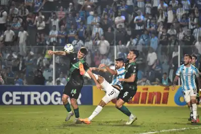 Las dos caras del empate: qué rescatar del juego de Atlético y cuáles son los errores que no lo dejan ganar