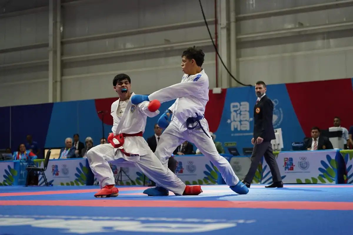 POTENCIA. Fontana tiene un estilo sólido y agresivo a la hora de atacar.