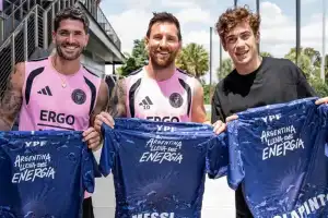 Franco Colapinto cumplió su sueño y conoció a Lionel Messi en Miami en la previa del GP de Fórmula 1