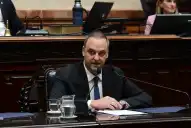 Adorni convoca a su gabinete en plena investigación y busca retomar la agenda de gestión