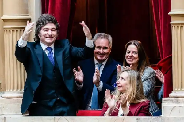 Javier Milei volvió a cargar contra el periodismo: Los corruptos son ustedes