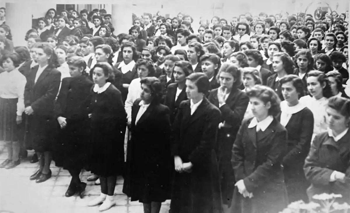 Recuerdos fotográficos: de protestas sofocadas a palos y de actos masivos, en 14 fotos