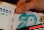 Por qué el sueldo ya no alcanza y las familias viven a crédito
