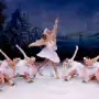 “El Lago de los Cisnes”, en el club Floresta: patinadores y bailarines en una puesta distinta