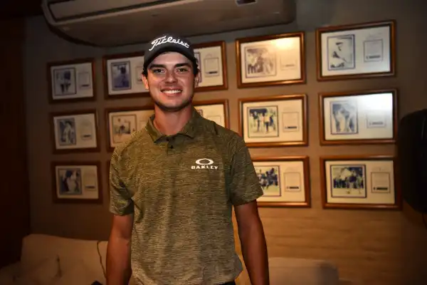 Es puertorriqueño, tuvo varios maestros golfísticos tucumanos y vino a participar del Abierto del Norte