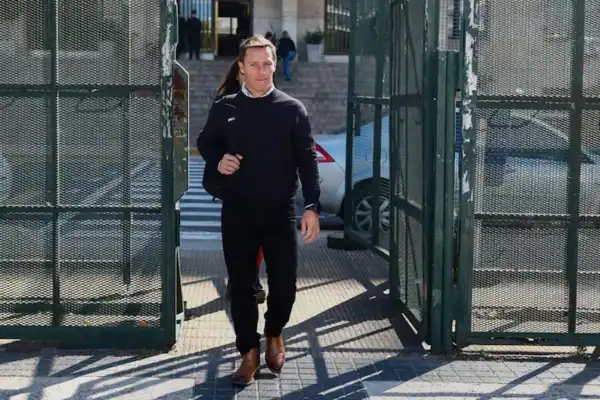 Escándalo Adorni: el contratista ratificó el pago de U$S 245.000 en efectivo y sin factura