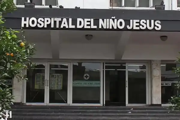 “Con asistencia respiratoria y en estado crítico”: cómo es la situación del niño accidentado en Horco Molle