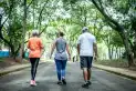 Un estudio demostró que las micro-caminatas pueden transformar tu salud