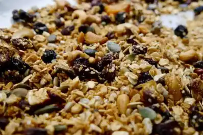 Granola casera: cómo hacer la receta de Maru Botana para un desayuno saludable
