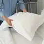 Cómo blanquear tus almohadas y eliminar bacterias con ingredientes caseros