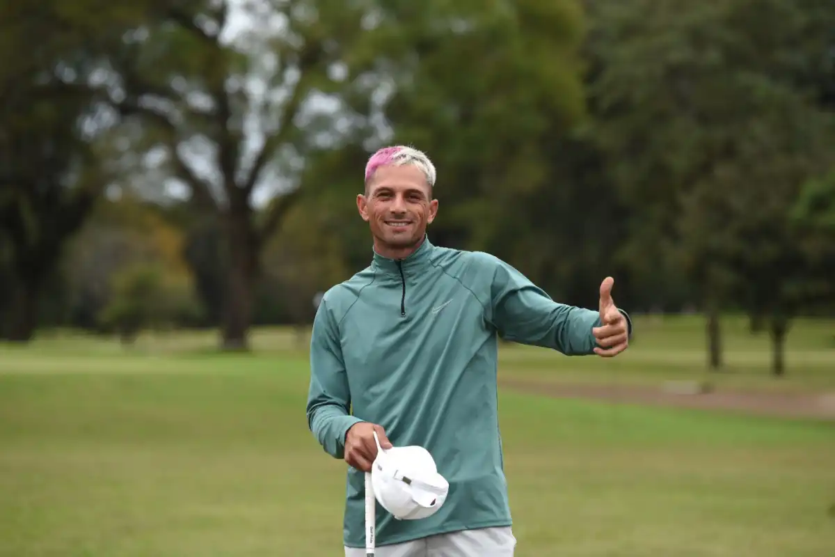 ROMPIENDO MOLDES. En su Instagram @OresteFocaccia, “Oreo” ofrece una mirada descontracturada del mundo del golf.