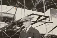 Recuerdos fotográficos: Paillette, el piloto que aterrizó con un avión tipo “jaula de gallinas” en el parque, en 1911