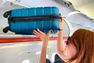 Adiós al “carry on” gratis en vuelos económicos de cabotaje