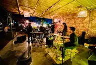 “Ser un Beatle por un ratito”: la zapada que reúne a músicos tucumanos vuelve con una nueva edición