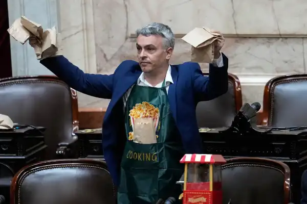 La oposición pidió una sesión especial en Diputados para avanzar con la interpelación a Adorni