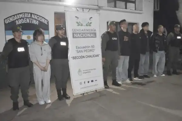 Expulsan a cinco ciudadanos chinos detectados con documentación falsa en el norte argentino
