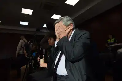 Perdón, Alberto