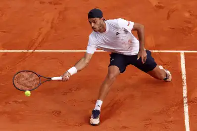 Masters de Roma: Cerúndolo brilló en su debut y Báez cayó, en una jornada marcada por la derrota de Djokovic
