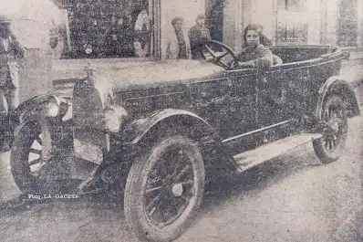 Recuerdos fotográficos: María Luisa, ganadora de la carrera de damas de 1927 =