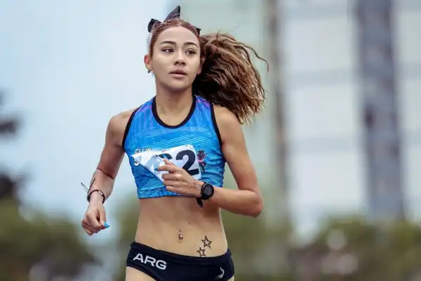 La concepcionense Valentina Velárdez se consagró campeona nacional U20 en los 5.000 metros de atletismo