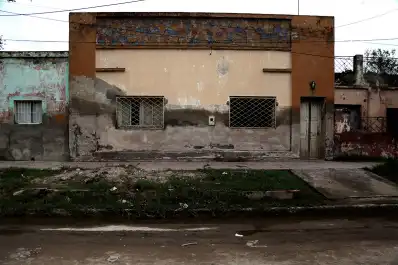 Las cicatrices del agua: las marcas que dejaron las inundaciones en La Madrid y que marcan la profundidad de las tragedias