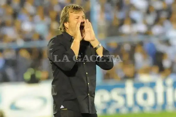 En la última década, dirigiendo en Primera, el Ruso Zielinski perdió un sólo clásico: contra San Martín en Atlético Tucumán