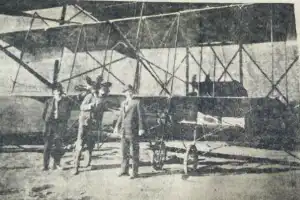 Recuerdos fotográficos: 1911. Vuelos por el parque, por la plaza y un raid a Santa Ana frustrado por un ciclón