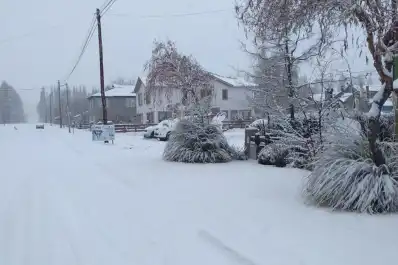Alerta amarilla por nevadas y vientos en el país: cuáles son las provincias afectadas este lunes