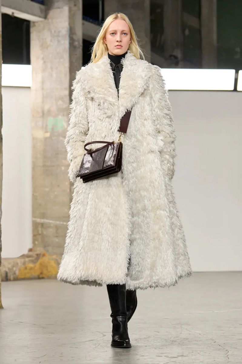 No más campera puffer: los tres abrigos que serán tendencia en invierno 2026
