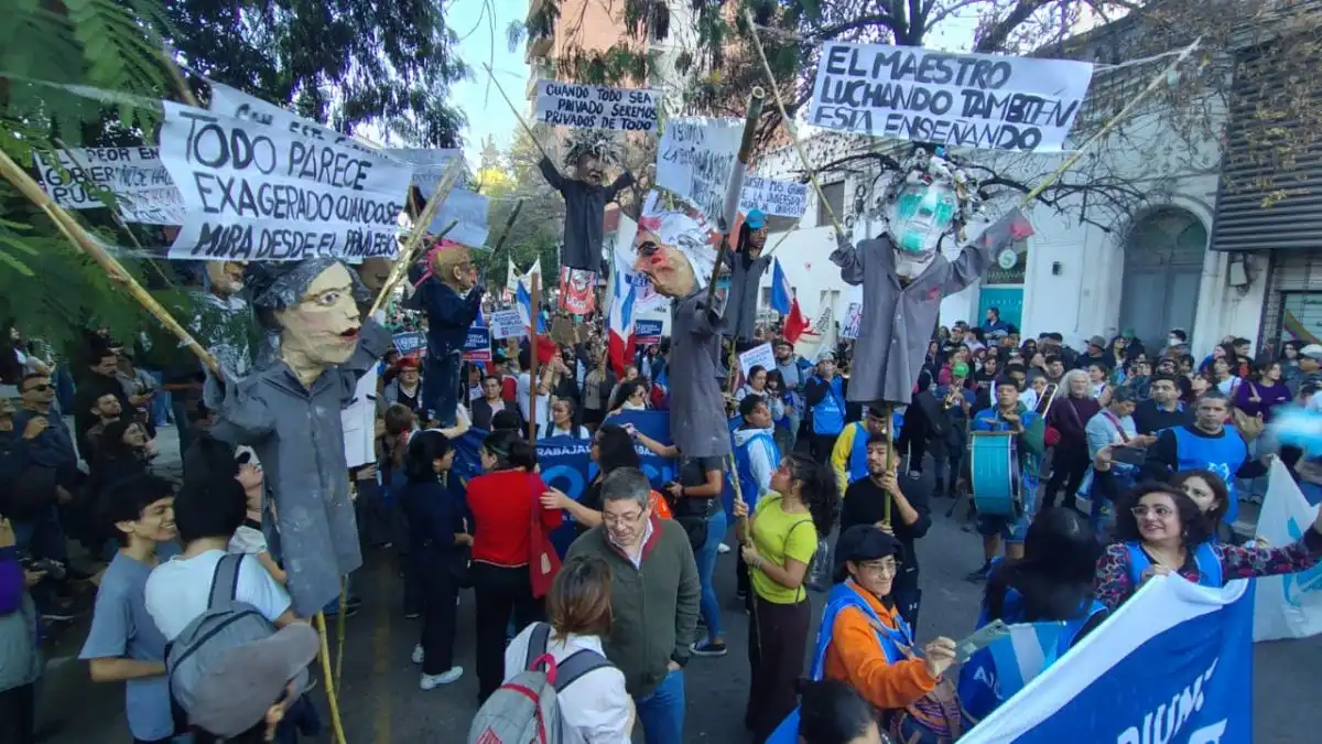 Ya se movilizan en Tucumán