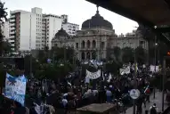 La marcha de las universidades públicas contra el ajuste fue multitudinaria en Tucumán